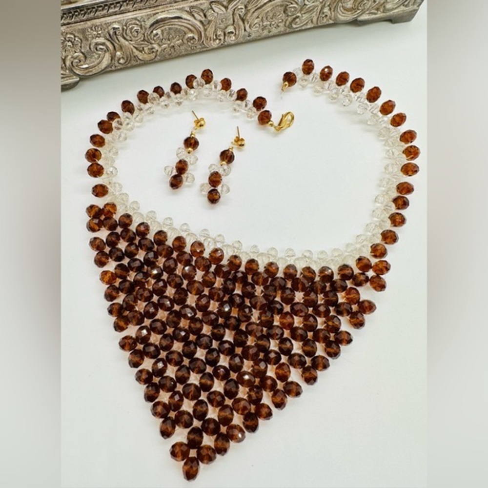 Beautiful Topaz Bead Statement Demi Necklace Set